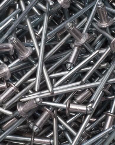 Metalowe nity z łbami stożkowymi