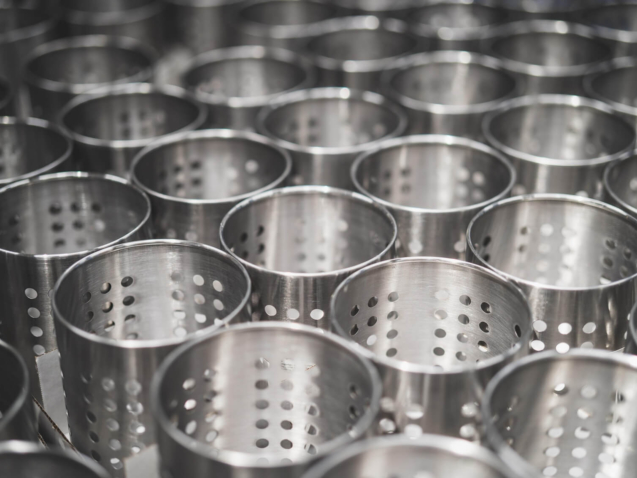 Perforowane cylindry ze stali nierdzewnej